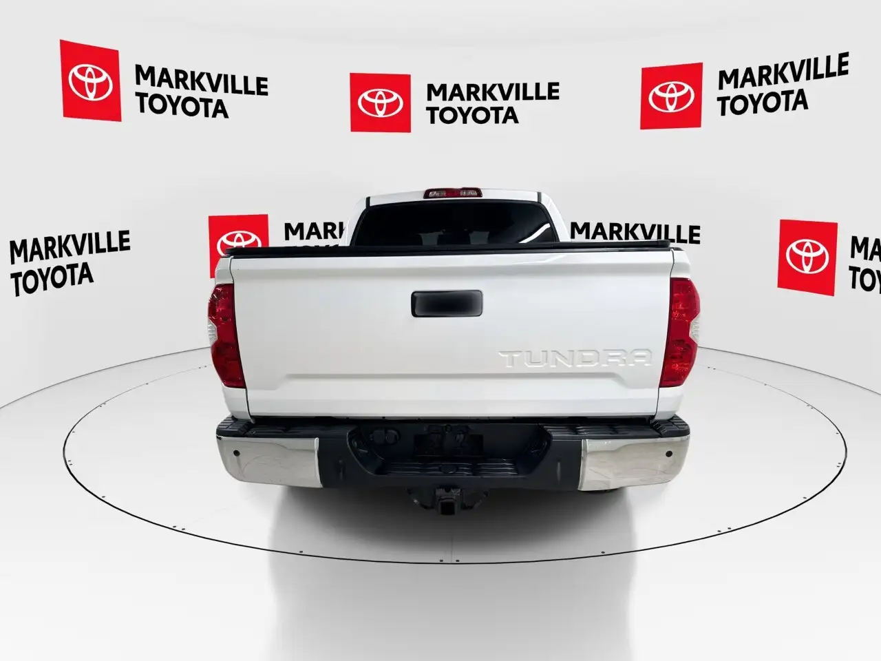 Toyota Tundra снимка Toyota Tundra