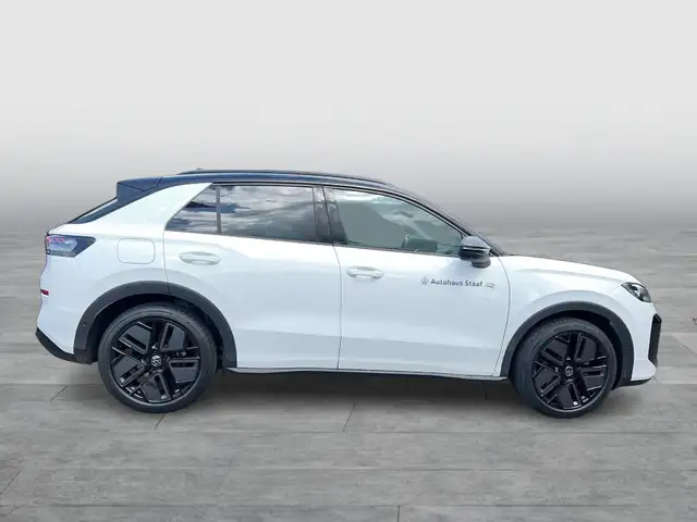 Volkswagen T-Roc view 6