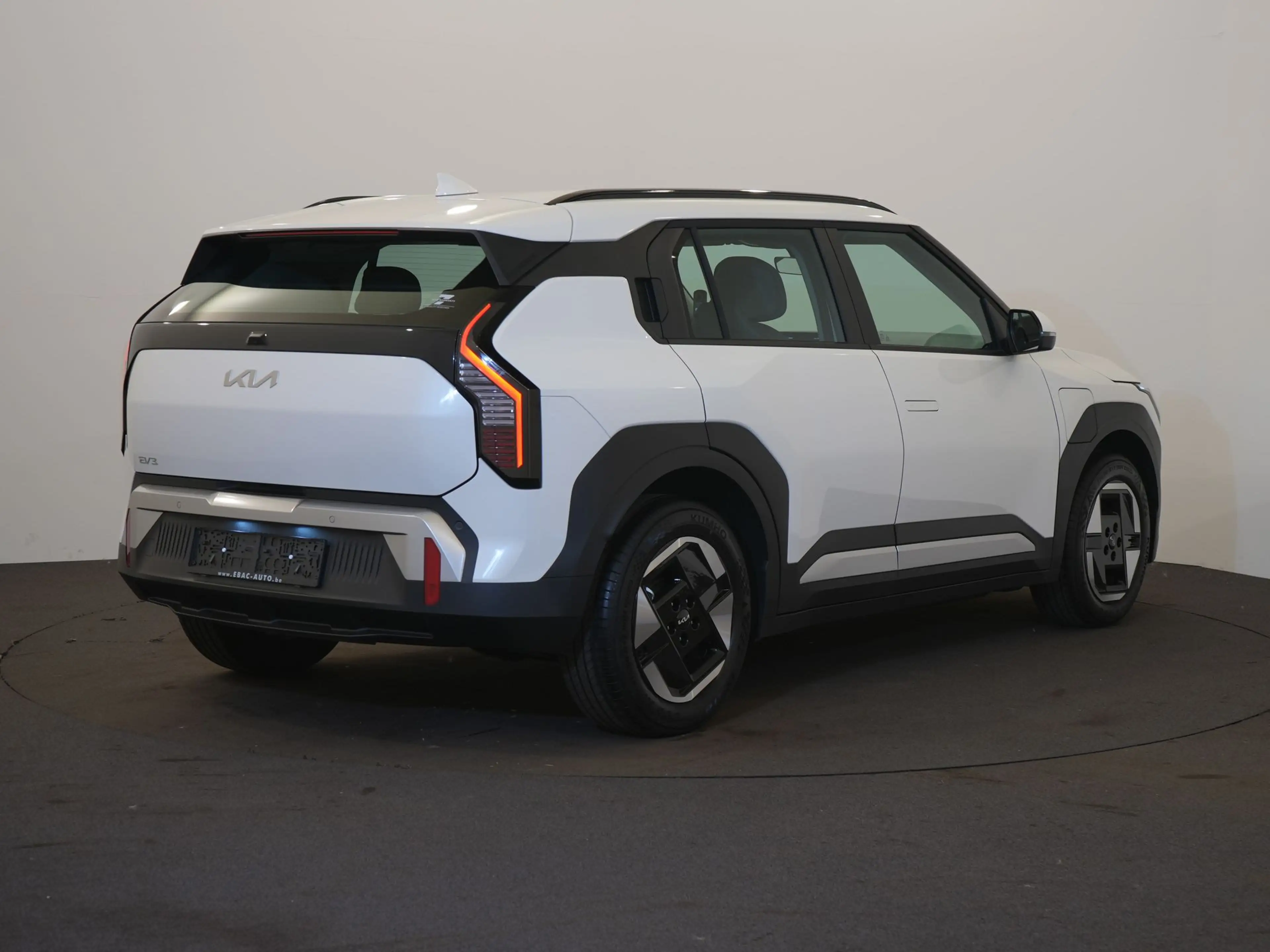 Kia EV3 Business 81,4 kWh — photo 6