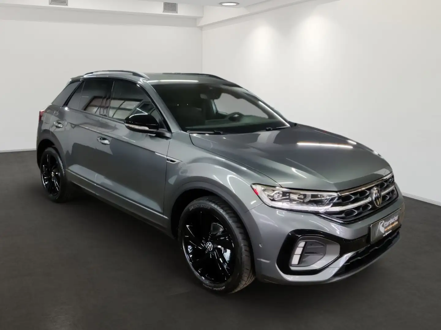 Volkswagen T-Roc R-Line 1.5 l TSI OPF 110 kW (150 PS) 7-Gan Grau - 2