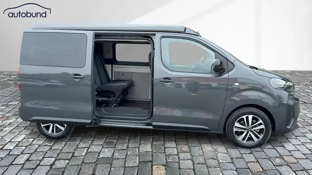 Peugeot Traveller view 4