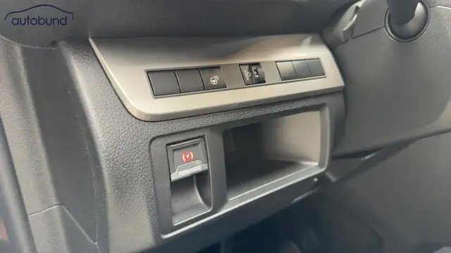 Peugeot Traveller view 11