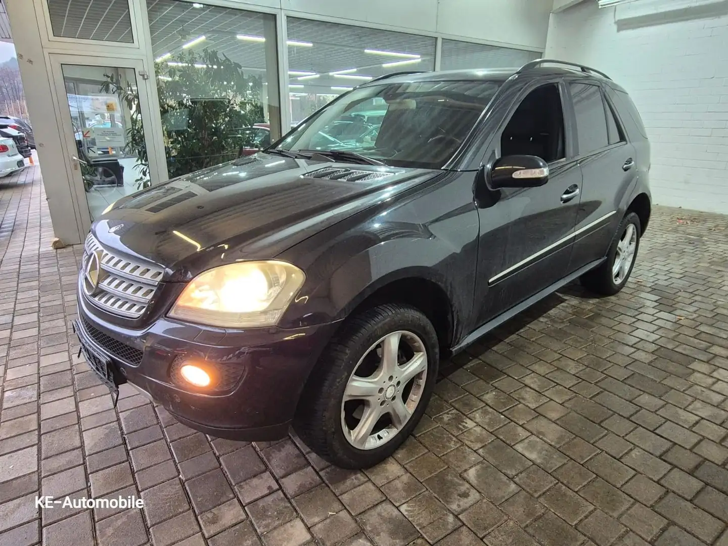 Mercedes-Benz ML 280 CDI Black - 1