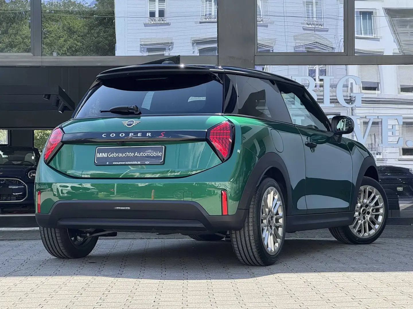 MINI Cooper S Paket XL NEU DA+ PA+ Pano HuD H/K Grün - 2