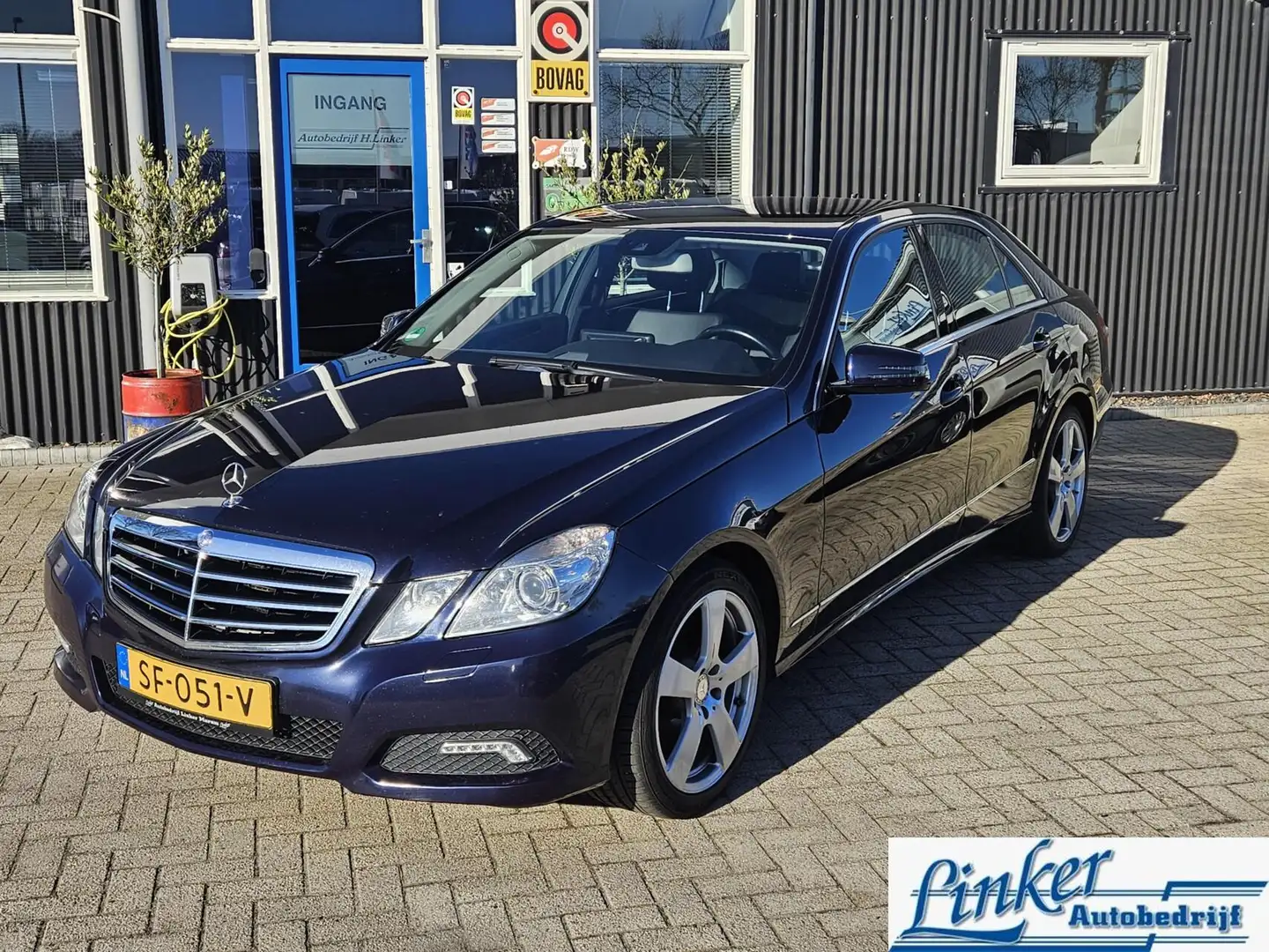 Mercedes-Benz E 200 CGI Business Class Avantgarde SFEER VERLICHTING TR Blauw - 2