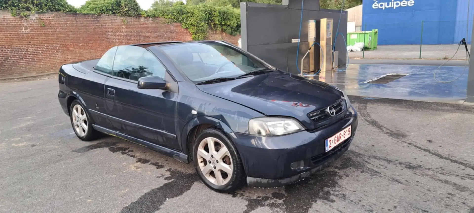 Opel Astra 1.8i XE 16v Bertone Edition Zwart - 1