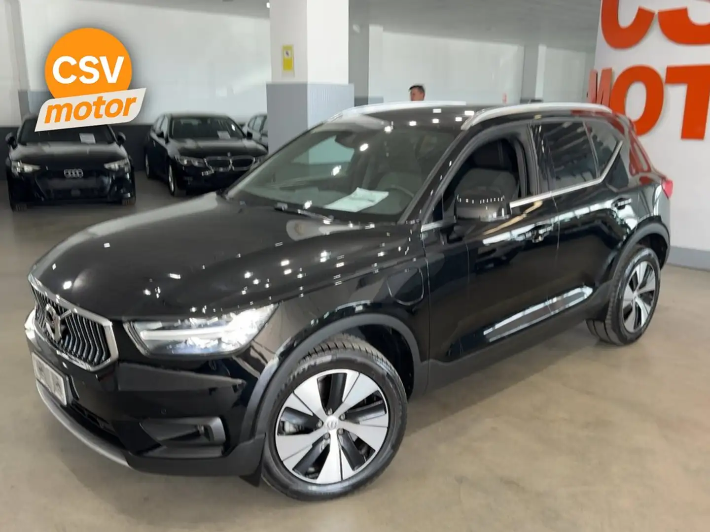 Volvo XC40 T5 RECHARGE 262 MOMENTUM - 1
