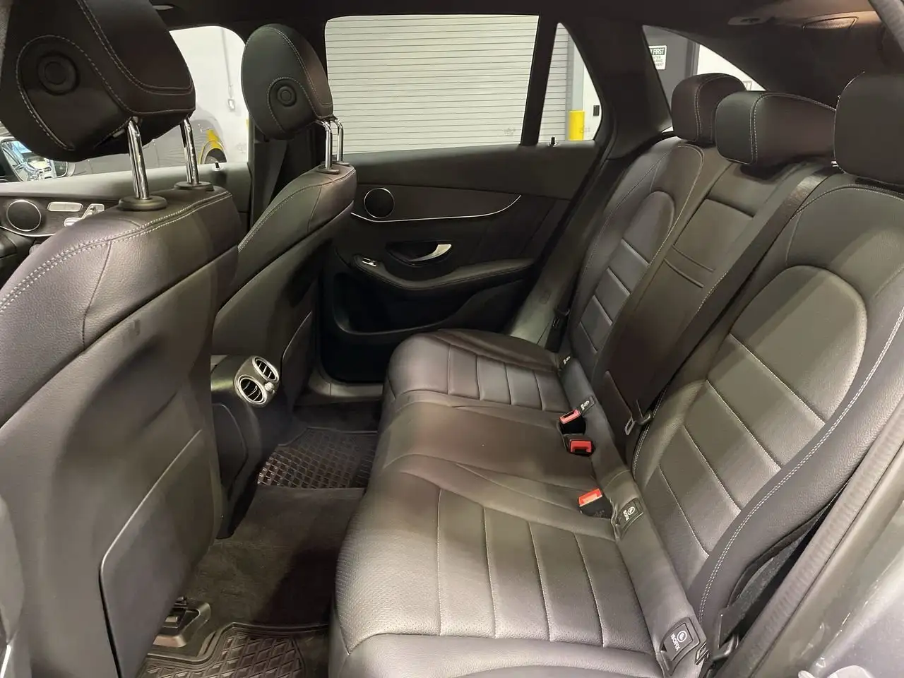 Mercedes-Benz GLC снимка Mercedes-Benz GLC
