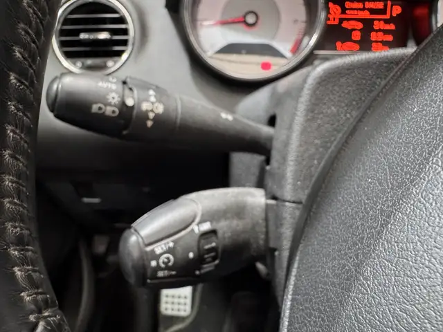 Peugeot 308 view 18