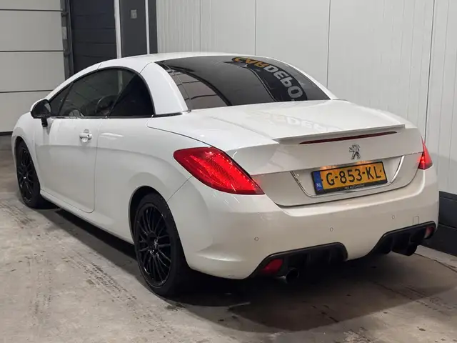 Peugeot 308 view 9
