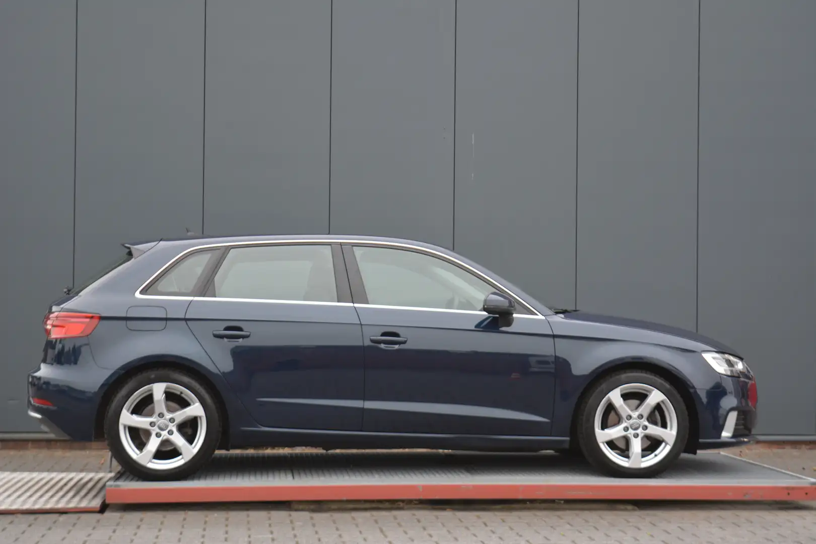 Audi A3 Sportback 35 TFSI CoD Advance trekhaak carplay Blauw - 2