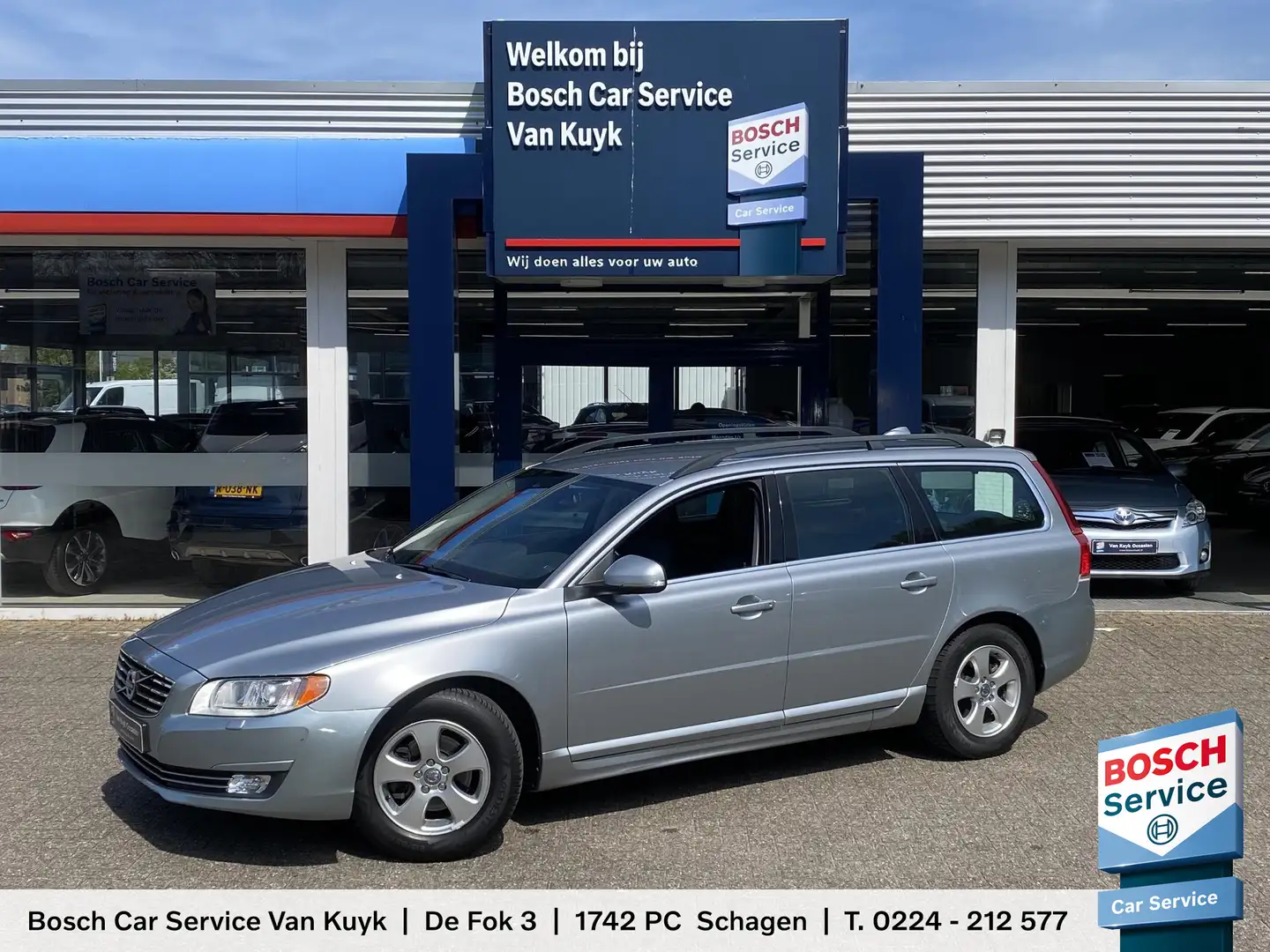 Volvo V70 1.6 T4 Nordic+ / NL-Auto / Standkachel / Dealer-On Grijs - 1