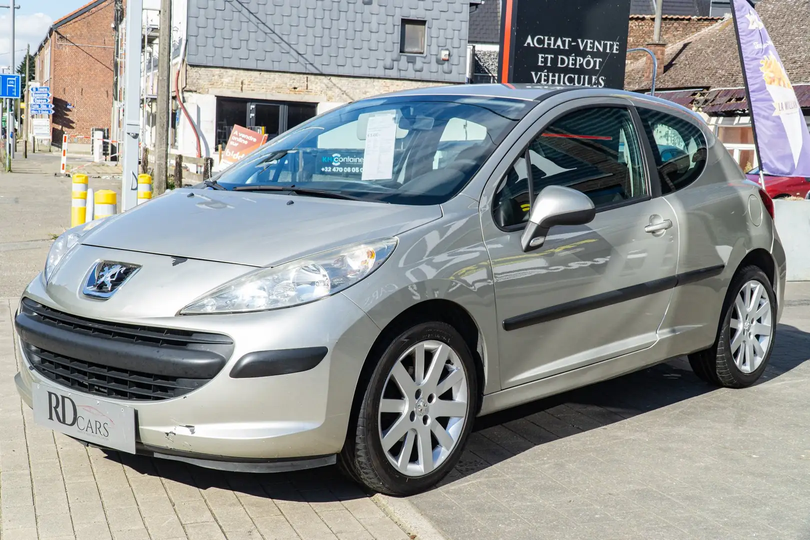 Peugeot 207 1.4i Trendy*JANTES ALU*KIT HIVER*100000KM*GARANTIE Zilver - 1