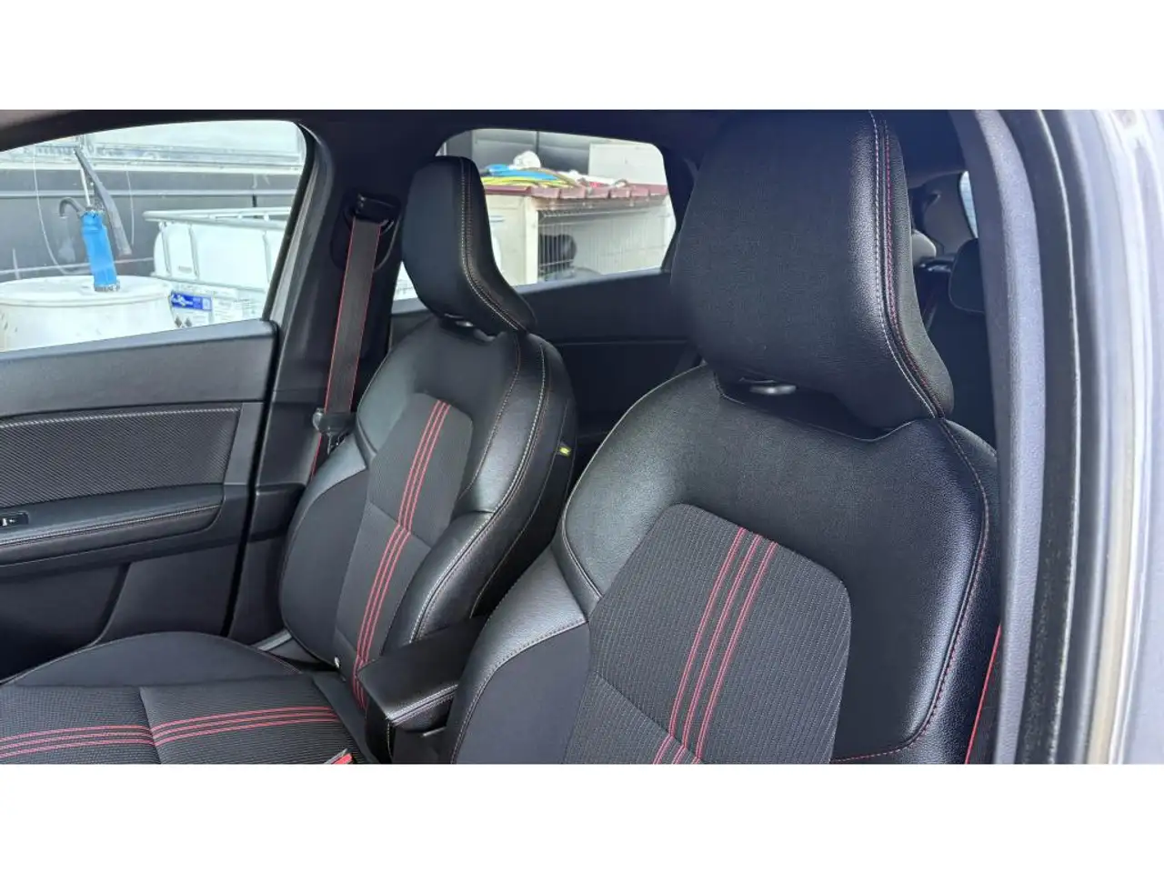 Renault Captur — photo 20