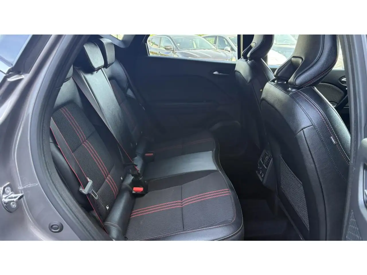 Renault Captur — photo 21