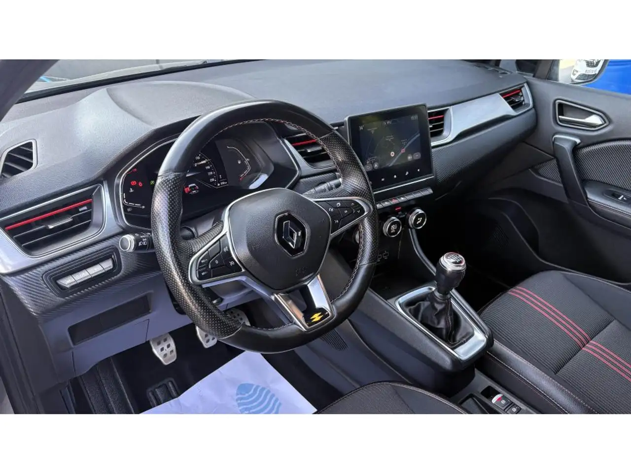 Renault Captur — photo 4