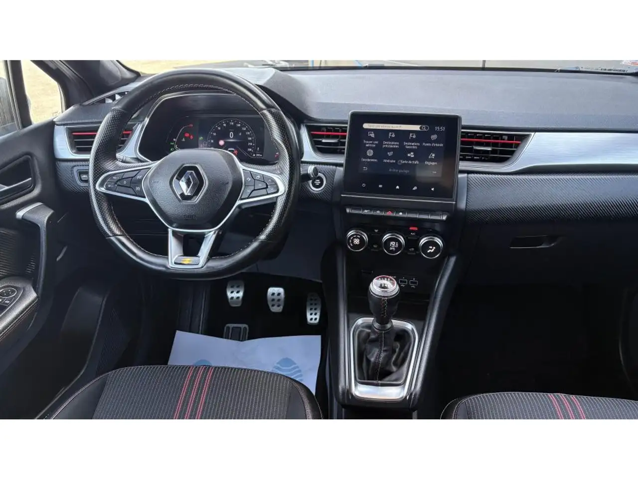 Renault Captur — photo 7
