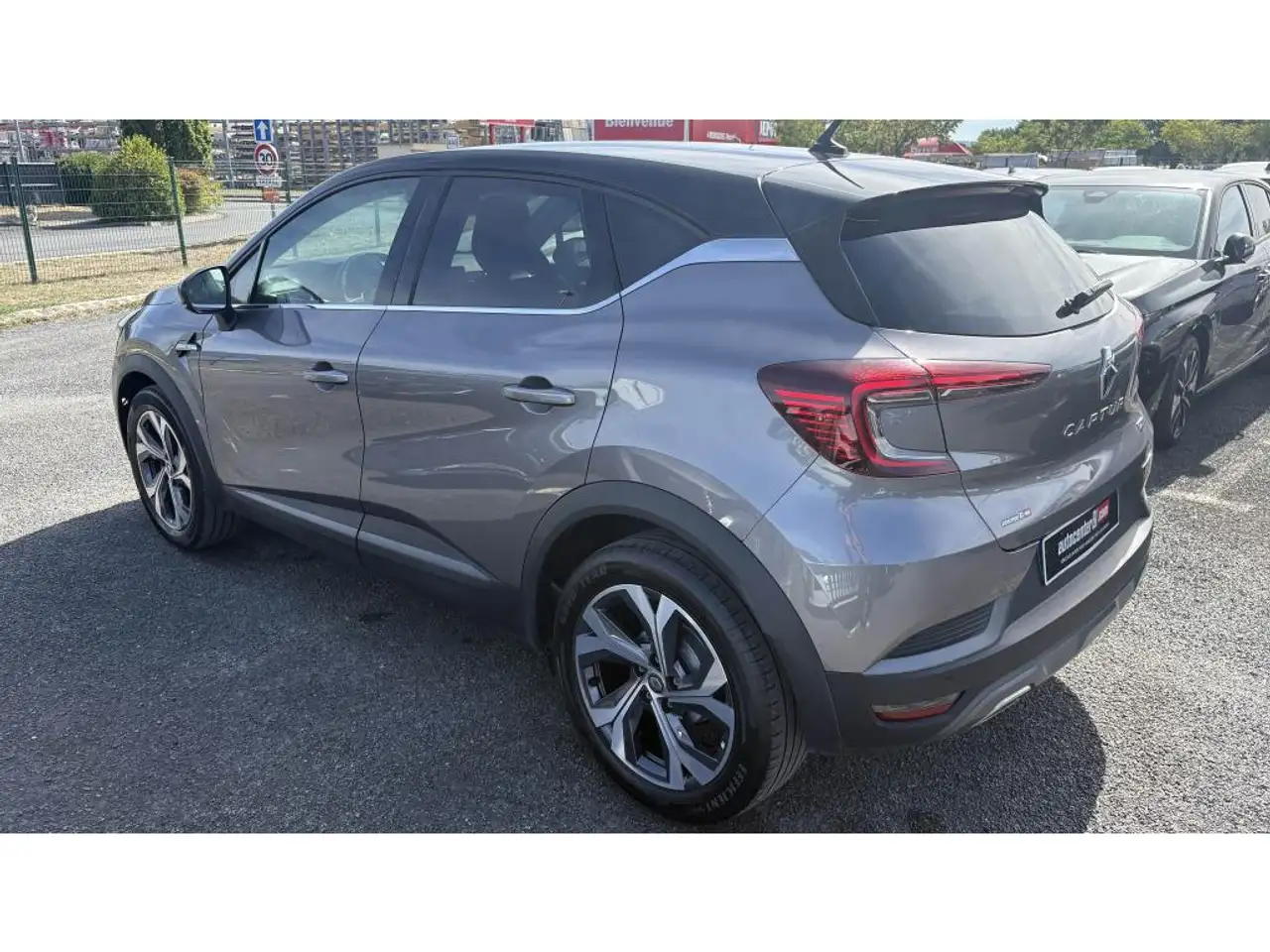 Renault Captur — photo 31