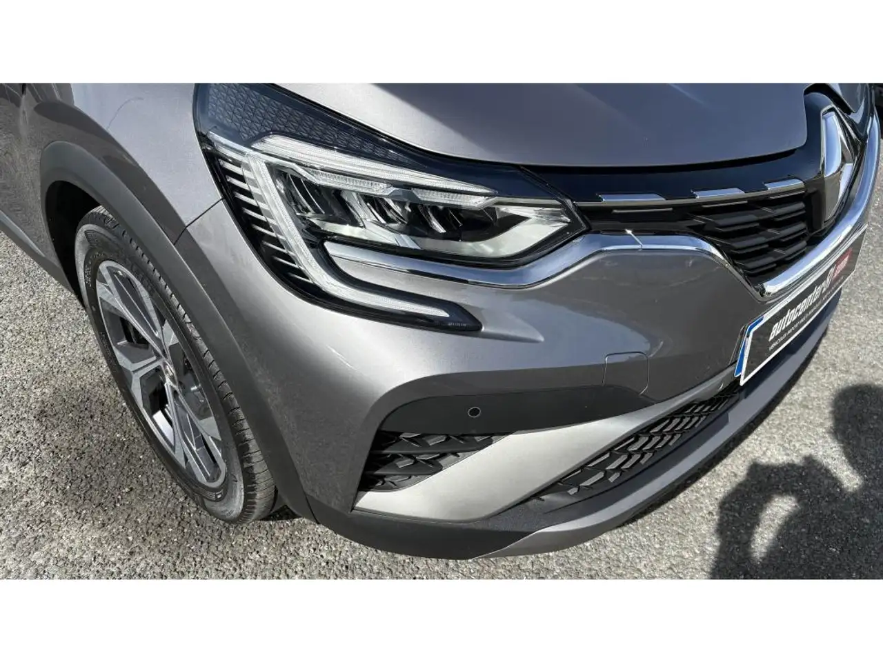 Renault Captur — photo 25