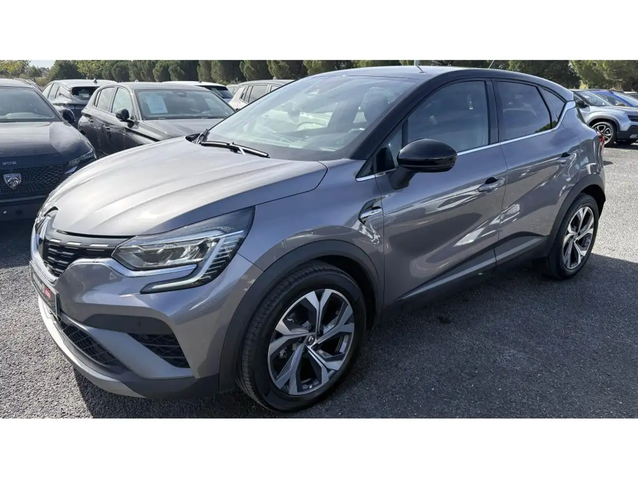 Renault Captur — photo 2