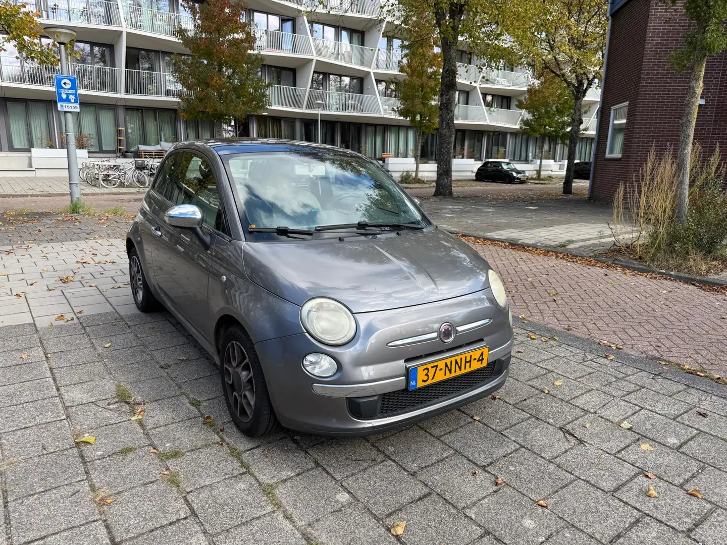 Fiat 500 1.2 Lounge Automaat Panorama Airco Grijs - 2