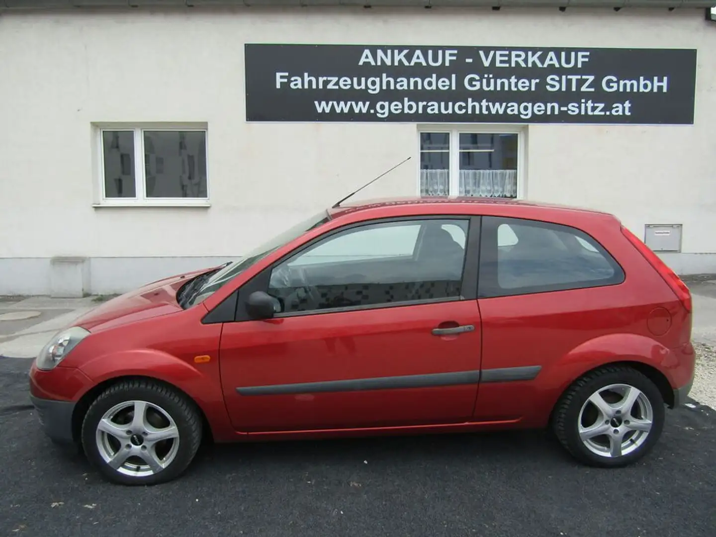 Ford Fiesta Ambiente Orange - 2
