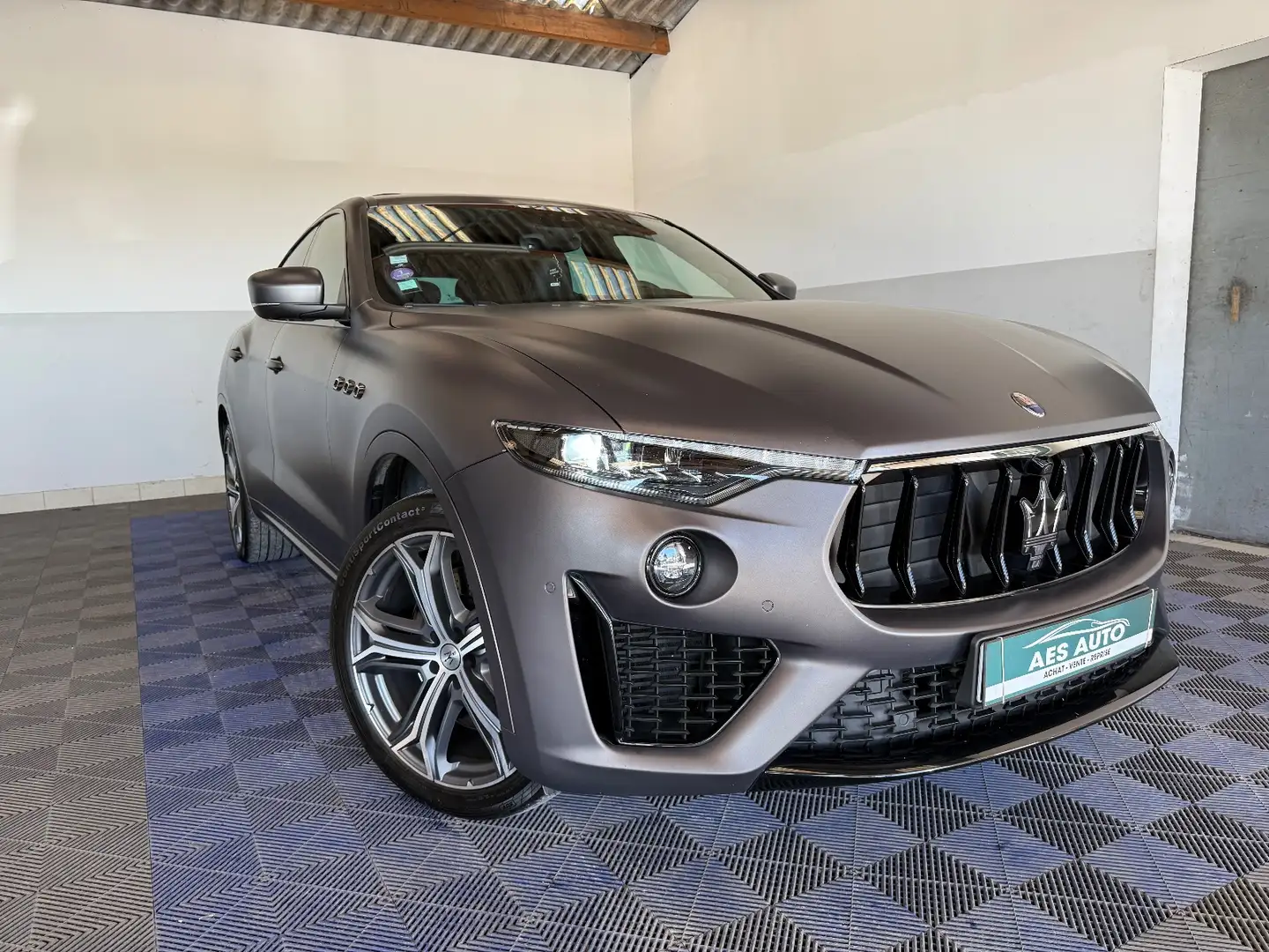 Maserati Levante Vulcano Gri - 1
