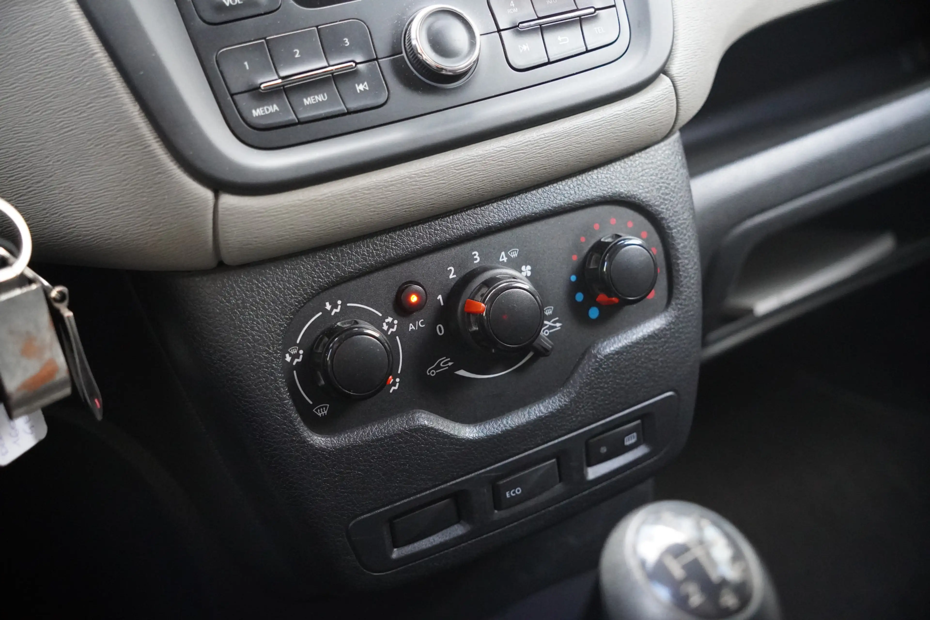 Dacia Dokker 1.6 MPI, AIRCO, BTW-VRIJ / MARGE — photo 9