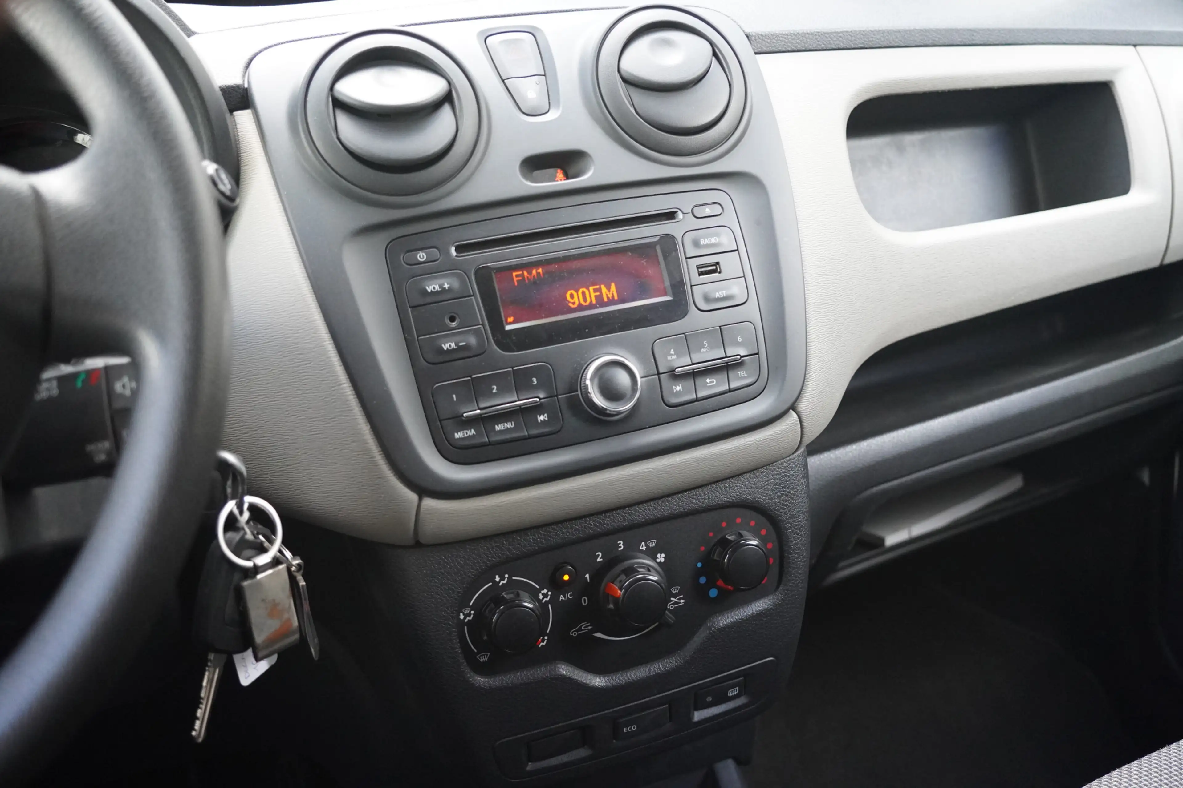 Dacia Dokker 1.6 MPI, AIRCO, BTW-VRIJ / MARGE — photo 7