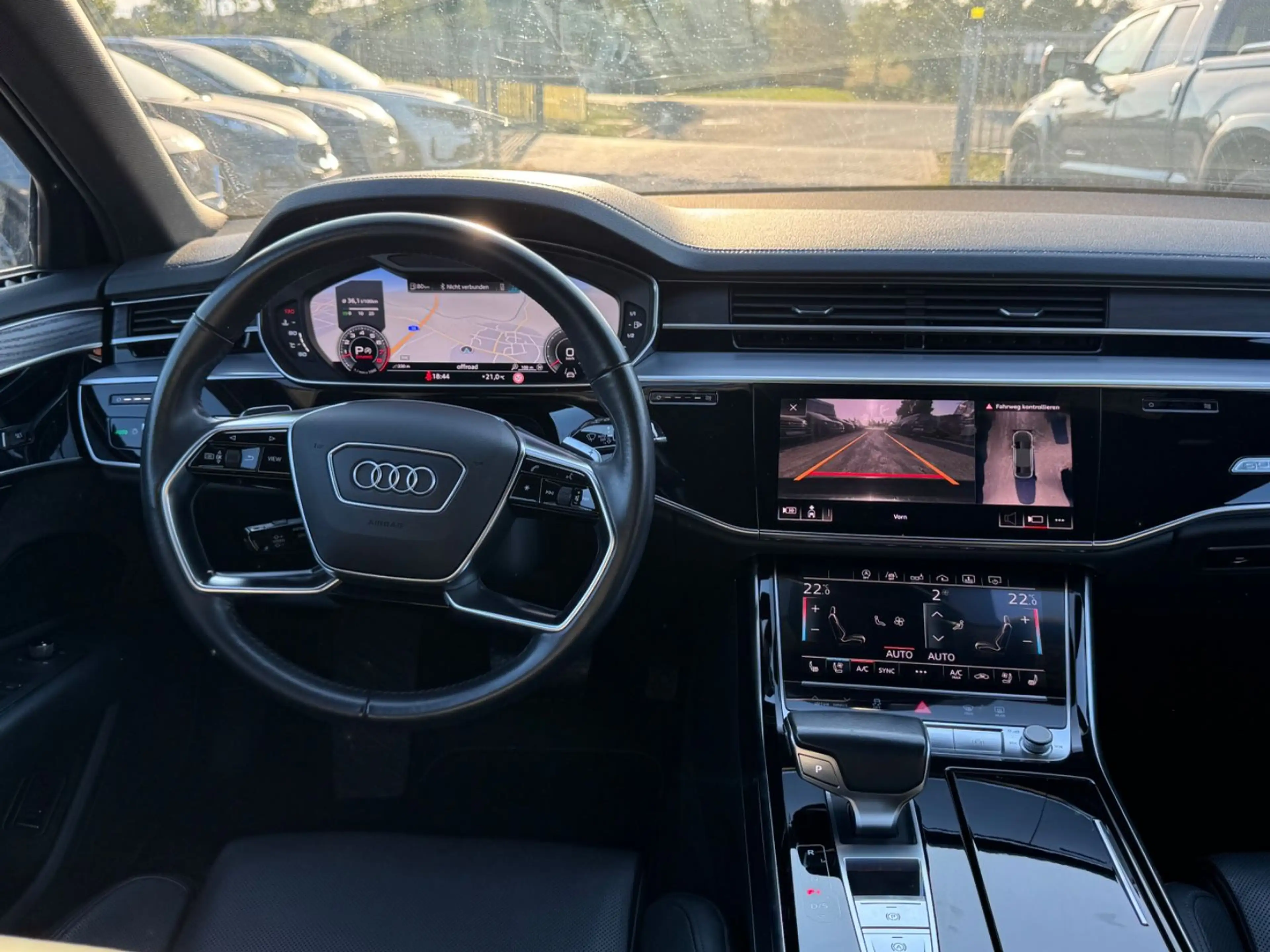 Audi A8 55 TFSI quattro — photo 15