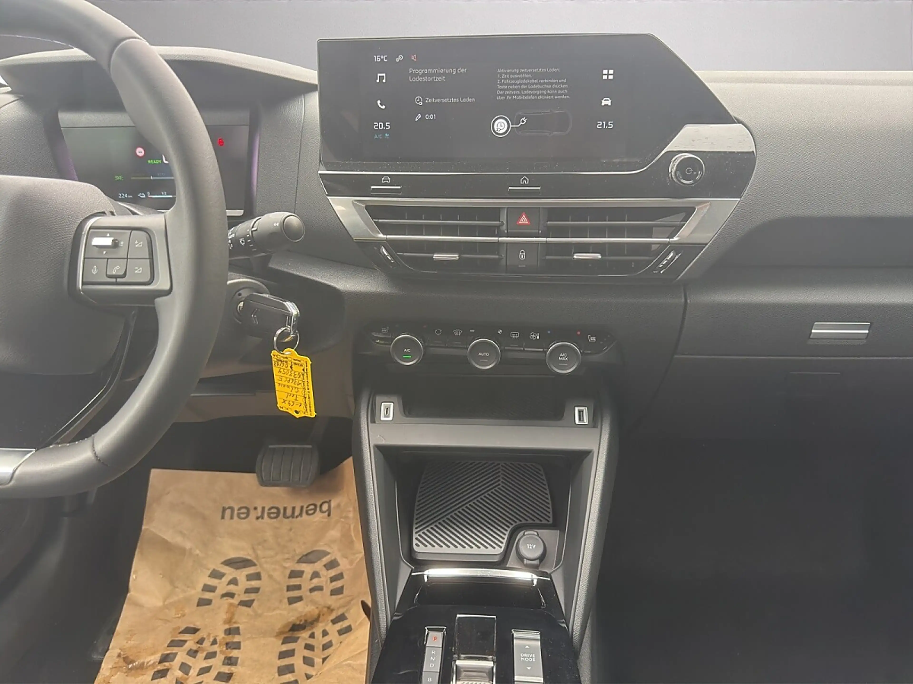 Citroen E-C4 X e-C4 X Elektromotor 136 50kWh Shine — photo 13