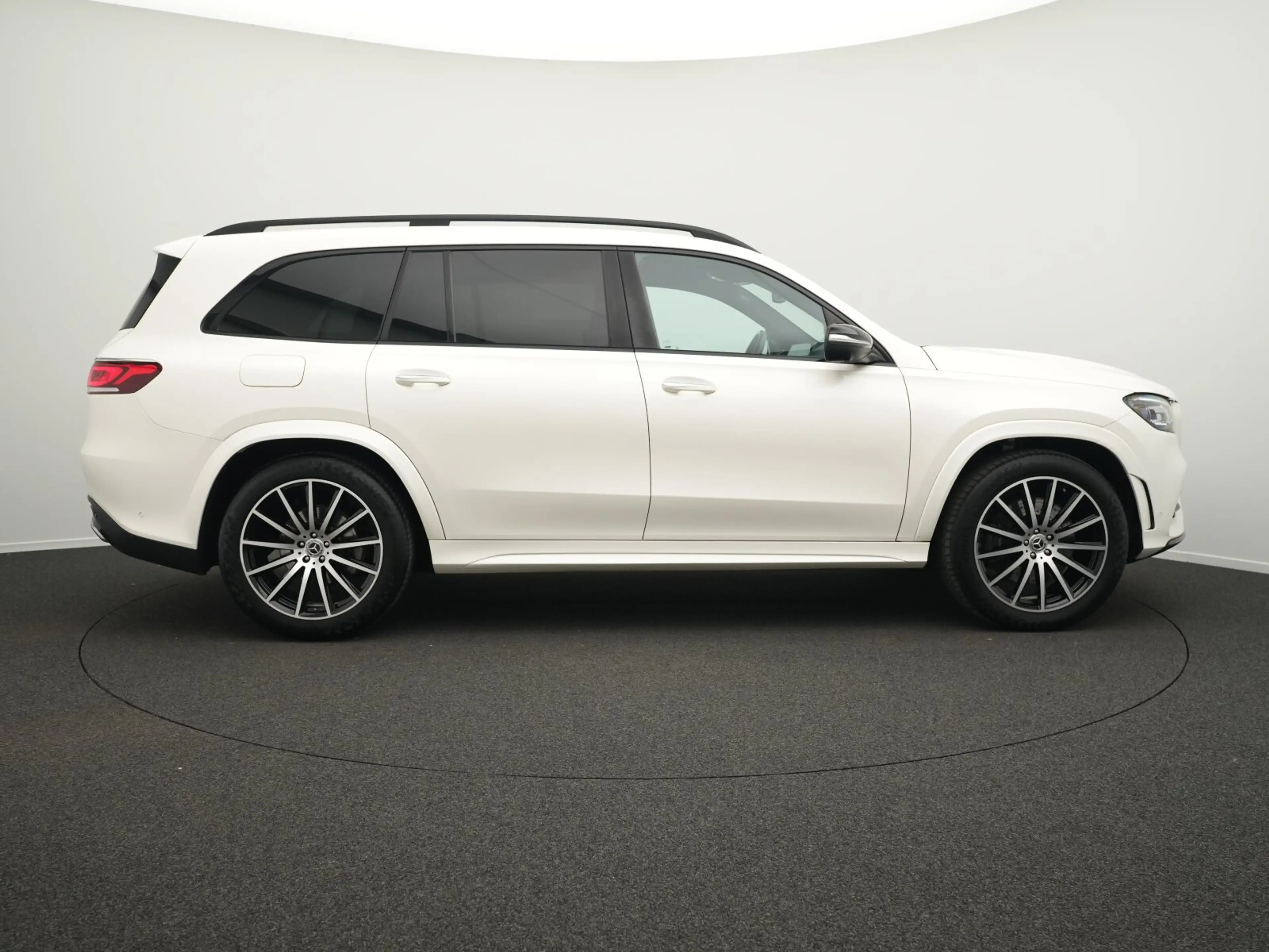 Mercedes-Benz GLS 400 GLS 400 d 4MATIC Pano+Multi+Airmatic+Night Navi/BC — photo 5