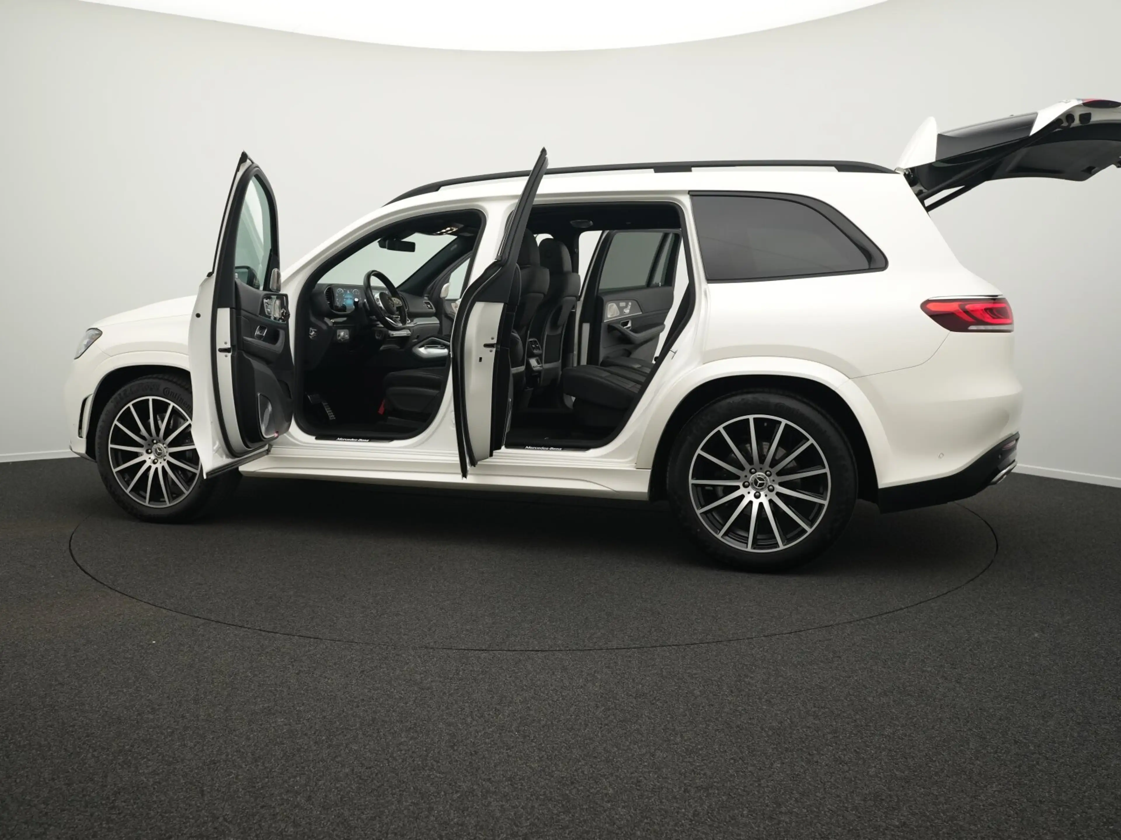 Mercedes-Benz GLS 400 GLS 400 d 4MATIC Pano+Multi+Airmatic+Night Navi/BC — photo 16