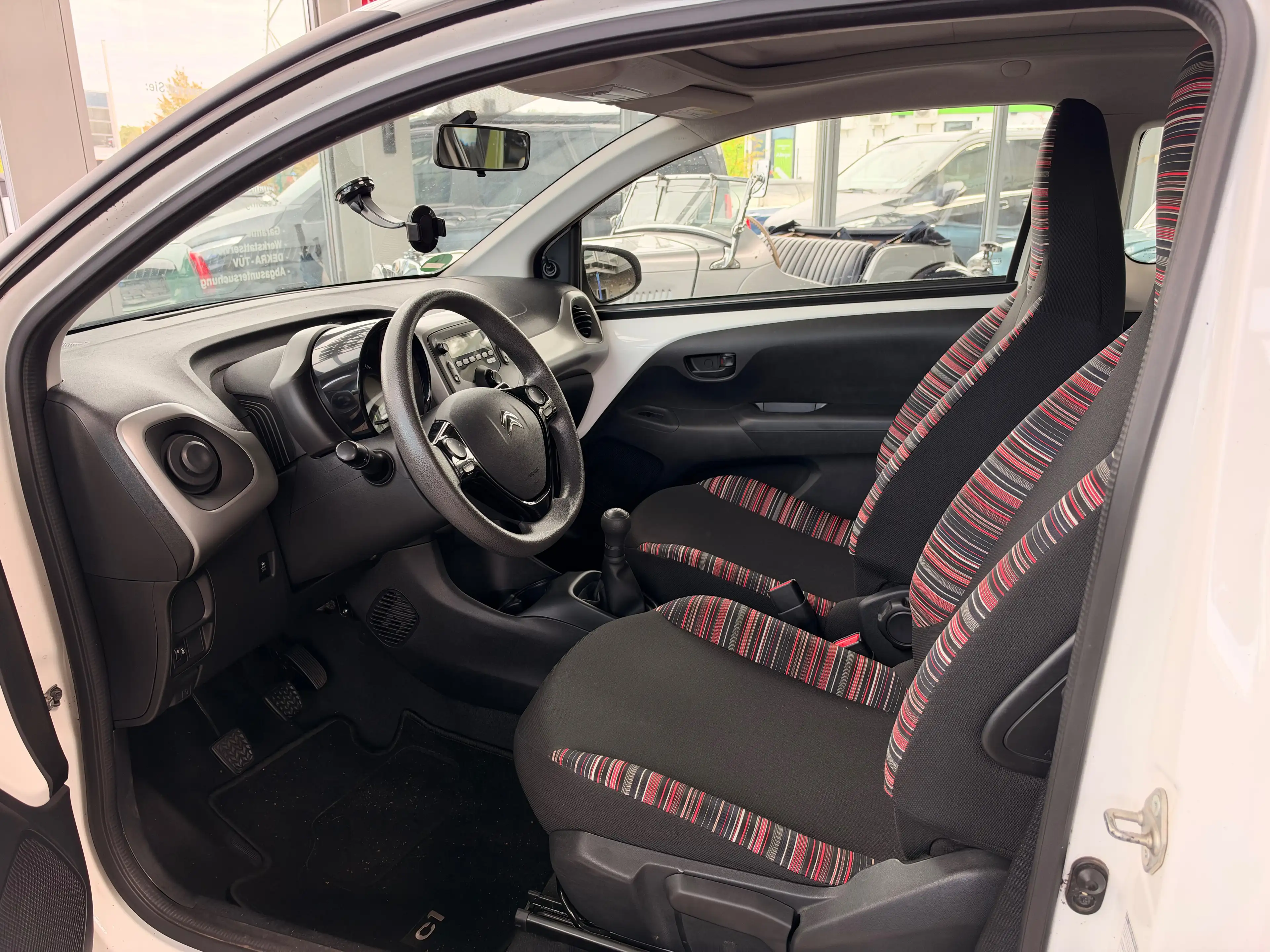 Citroen C1 Feel Airscape — photo 13