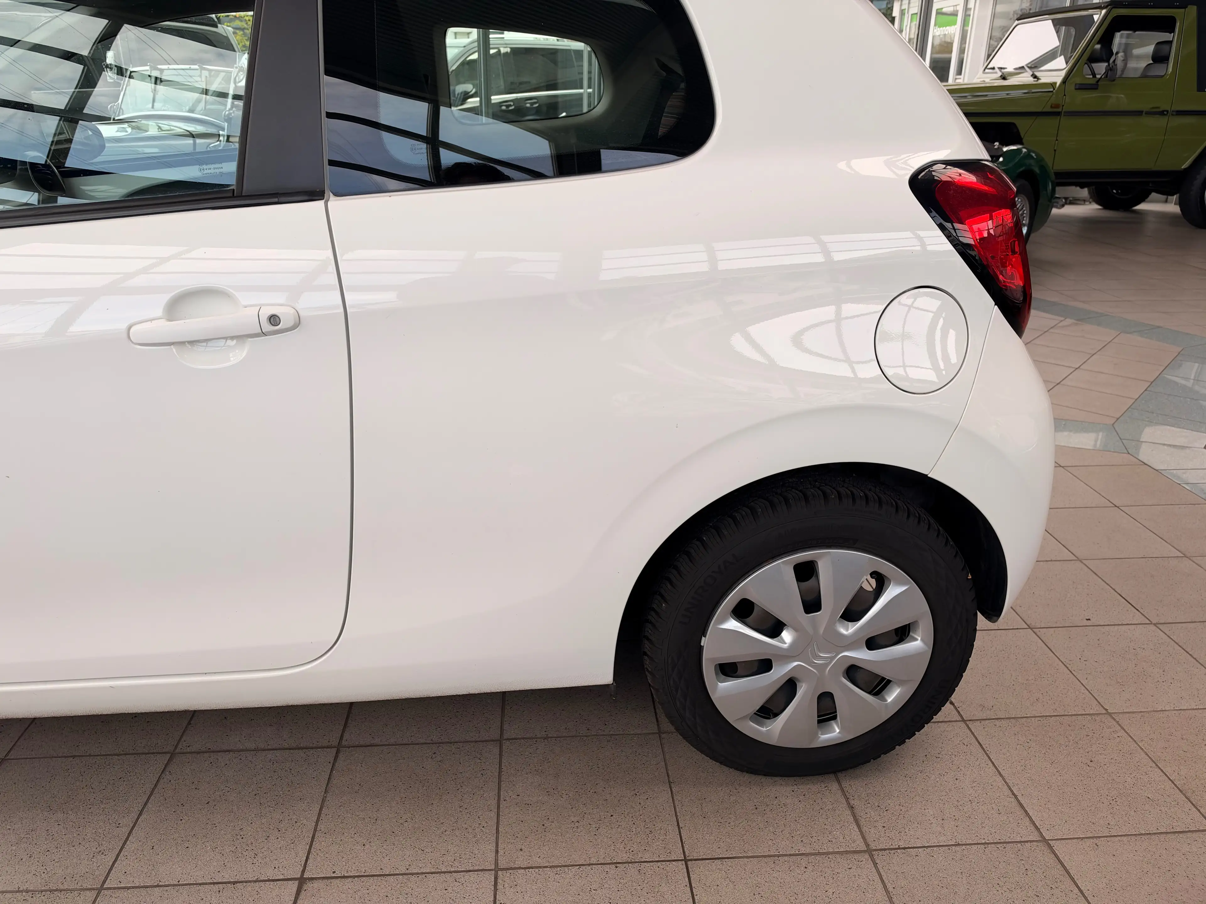 Citroen C1 Feel Airscape — photo 4