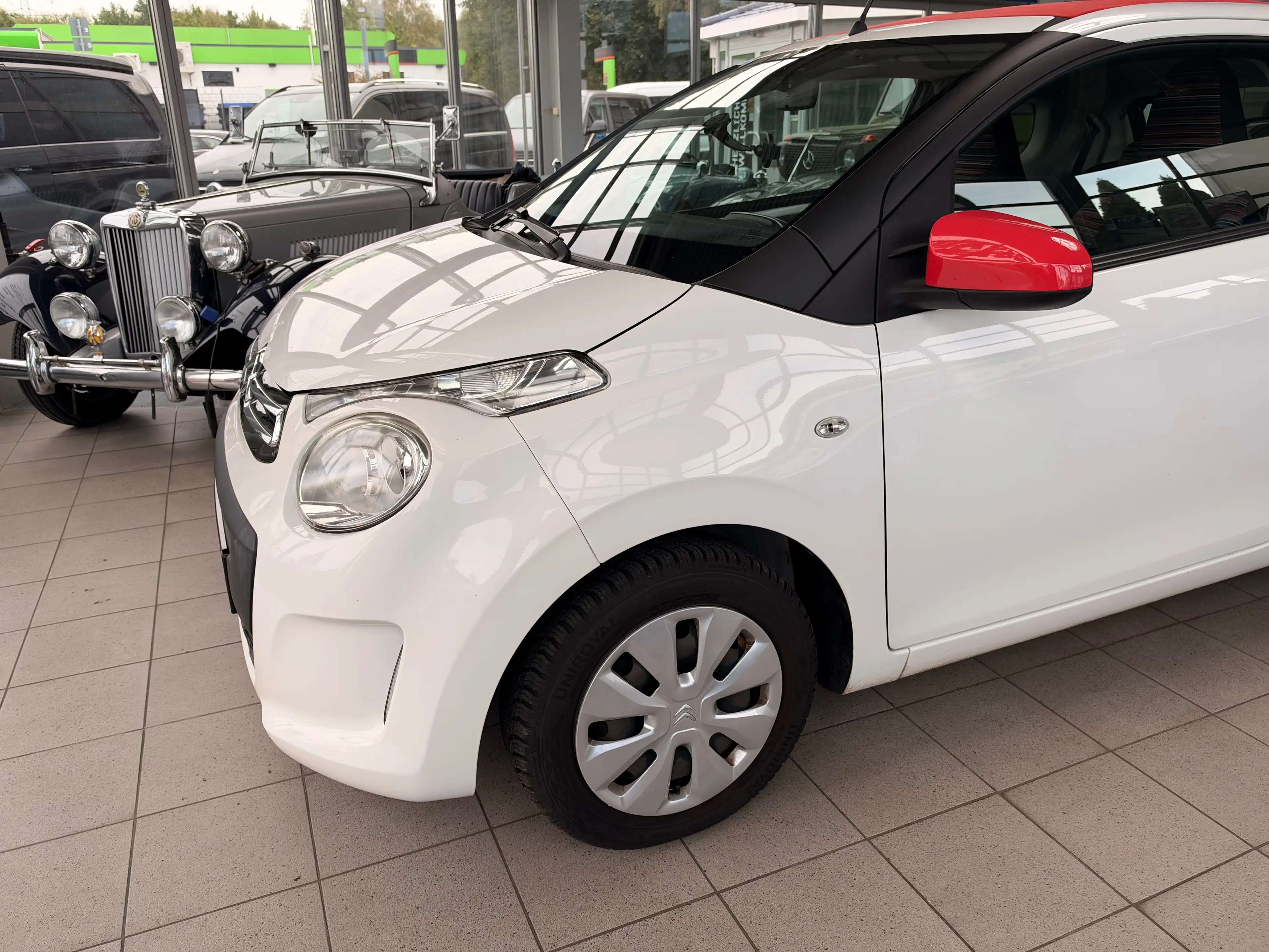 Citroen C1 Feel Airscape — photo 2