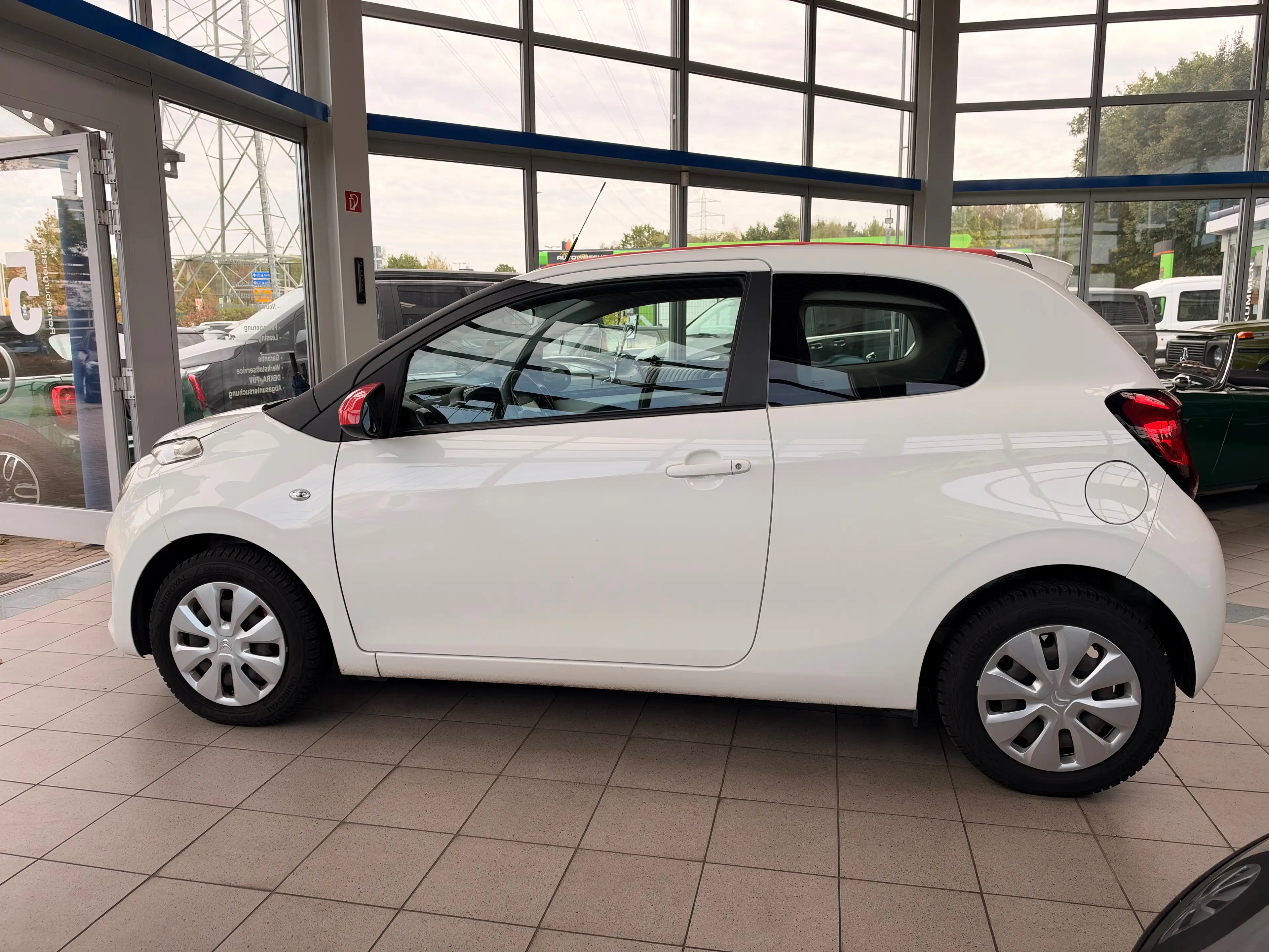 Citroen C1 Feel Airscape — photo 3