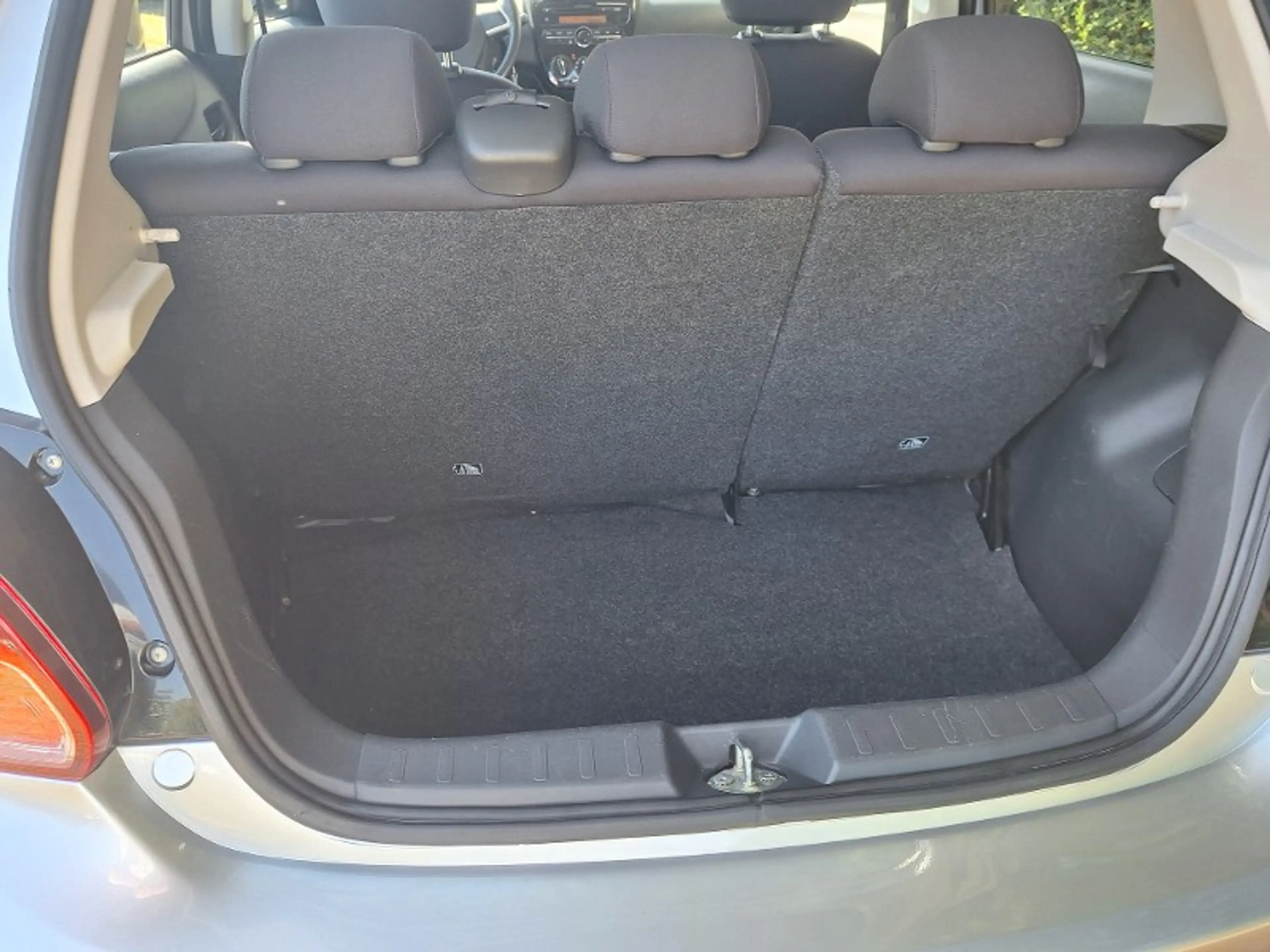 Mitsubishi Space Star Diamant Edition 1.0 MIVEC 5-Gang — photo 4