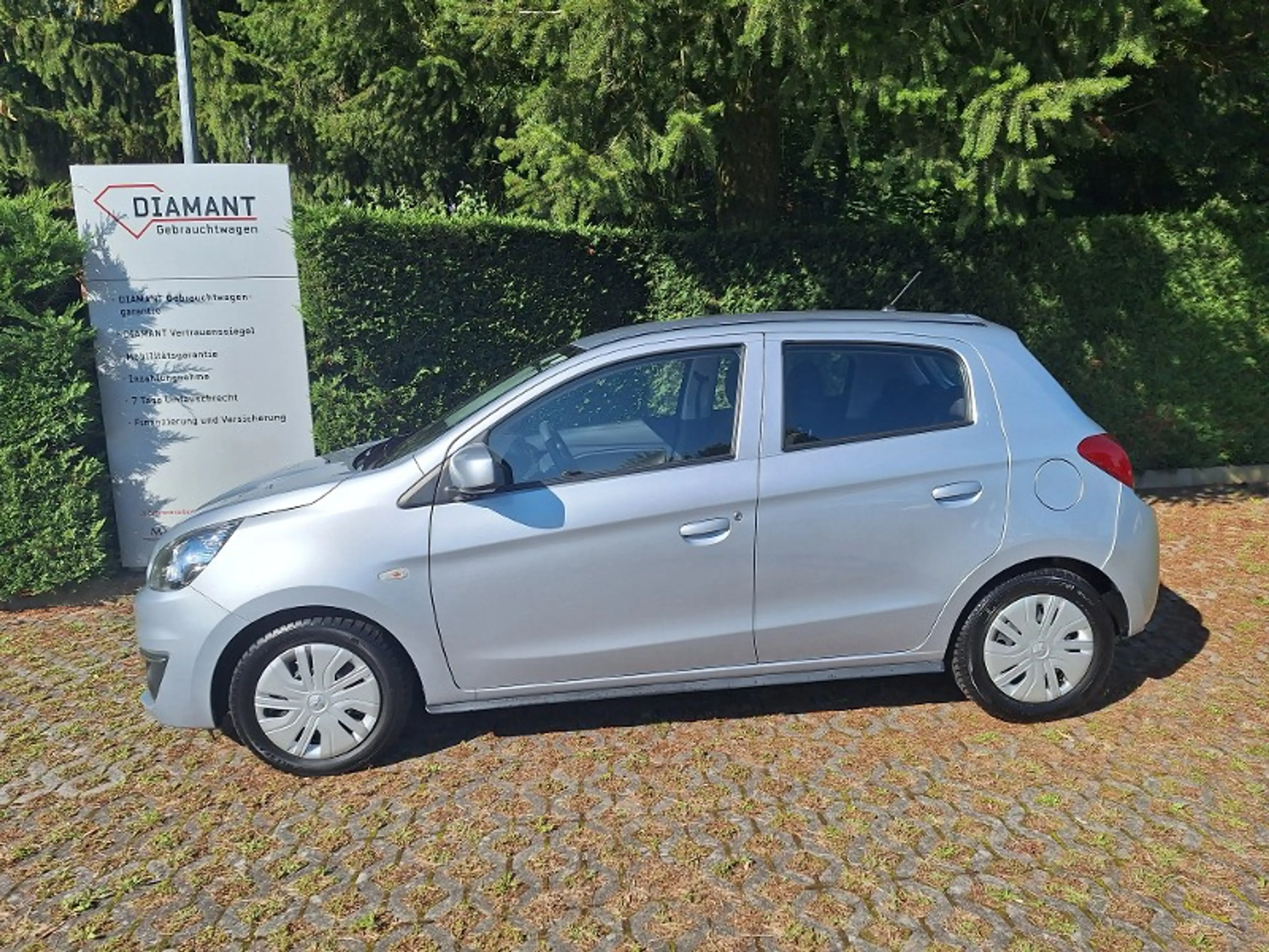 Mitsubishi Space Star Diamant Edition 1.0 MIVEC 5-Gang — photo 2