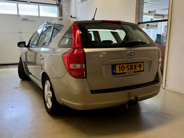 Kia Ceed view 8