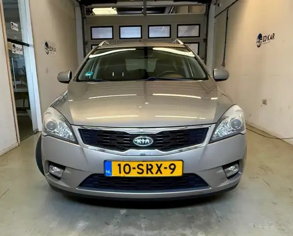 Kia Ceed view 4