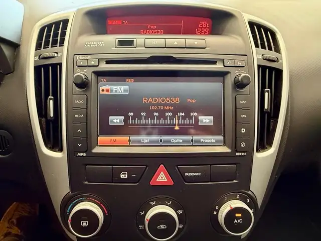 Kia Ceed view 3