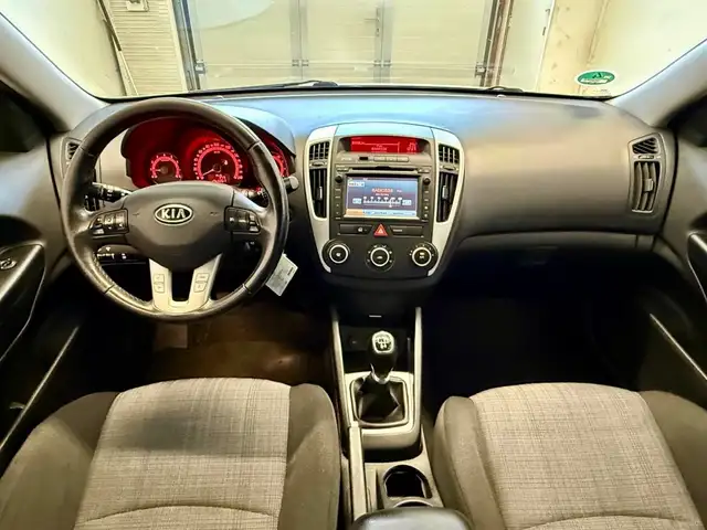 Kia Ceed view 9