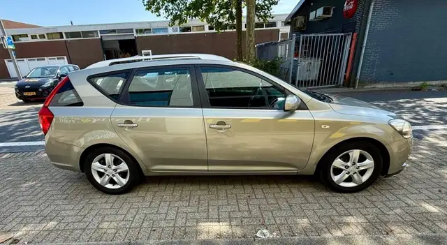 Kia Ceed view 14
