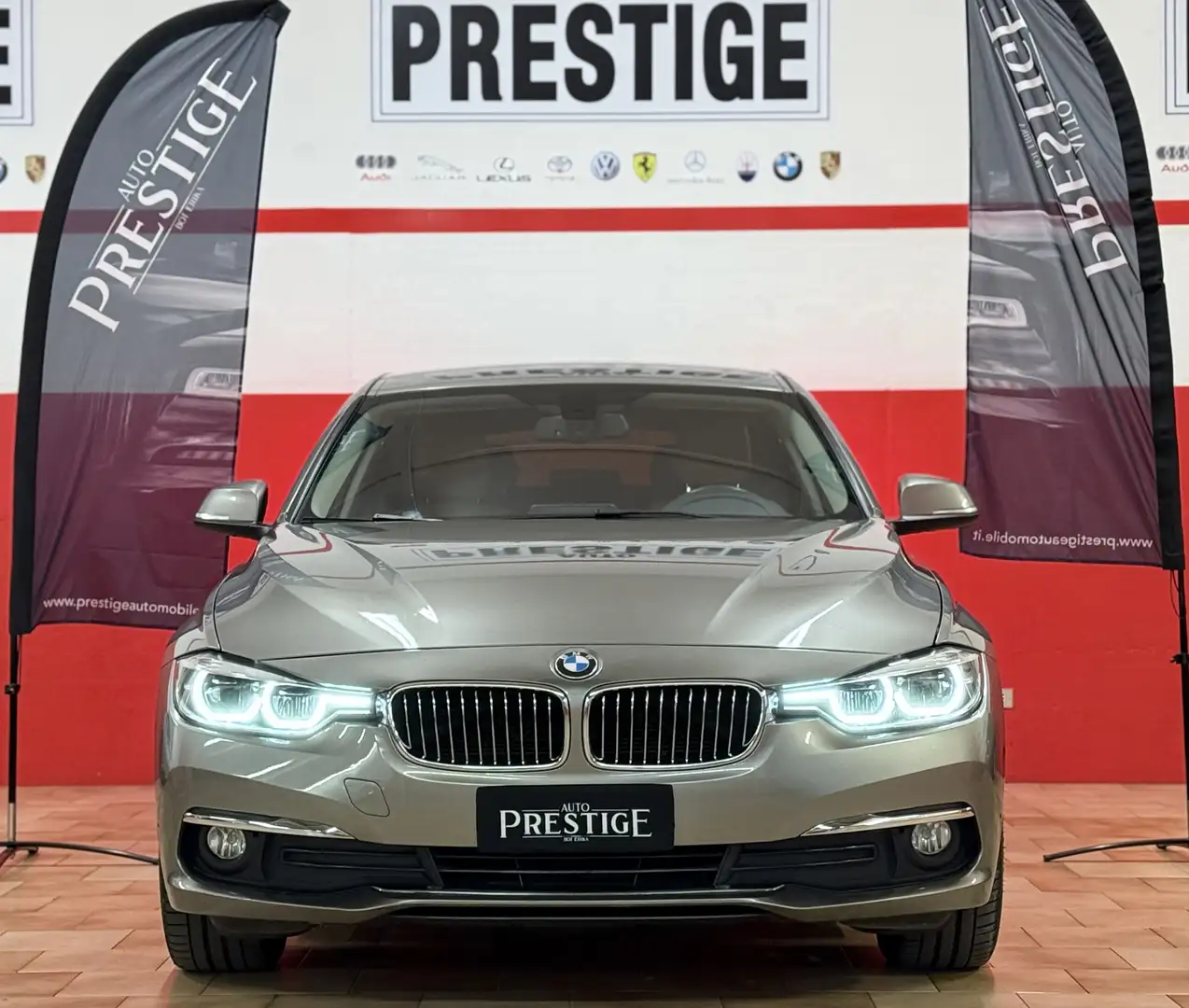 BMW 320 320d Touring xdrive Luxury auto Bronzo - 2