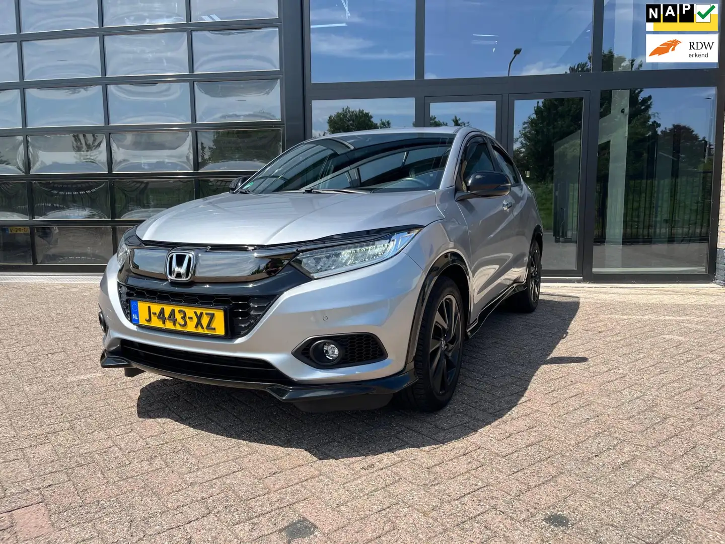Honda HR-V 1.5 i-VTEC Turbo Sport, Automaat, 182 PK ! Gris - 1