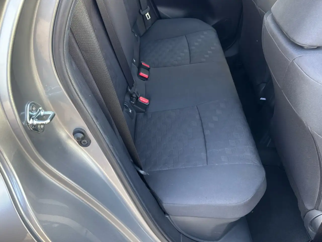 Toyota Yaris 1.5h Active, миниатюра 8