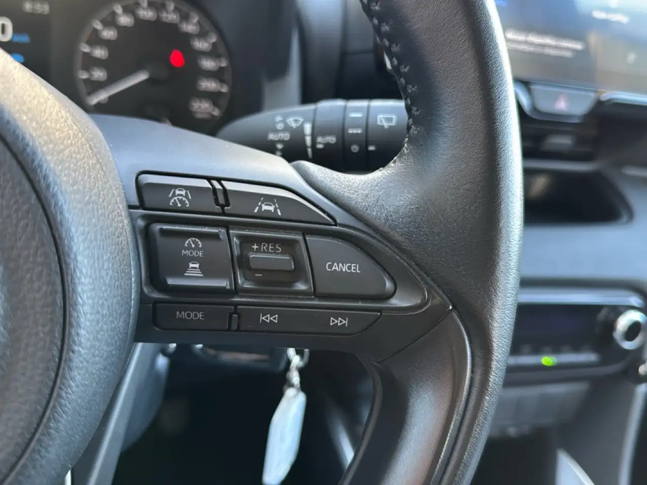 Toyota Yaris 1.5h Active, миниатюра 16