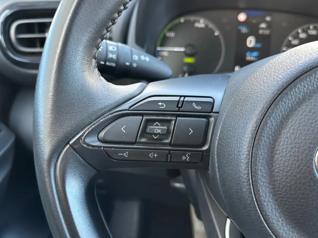 Toyota Yaris 1.5h Active, миниатюра 15
