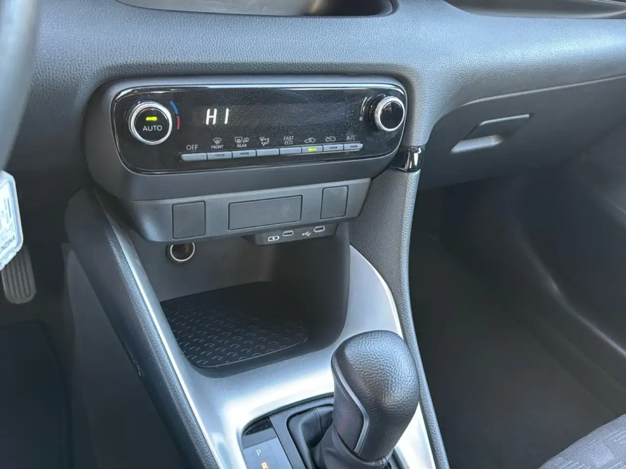 Toyota Yaris 1.5h Active, миниатюра 14